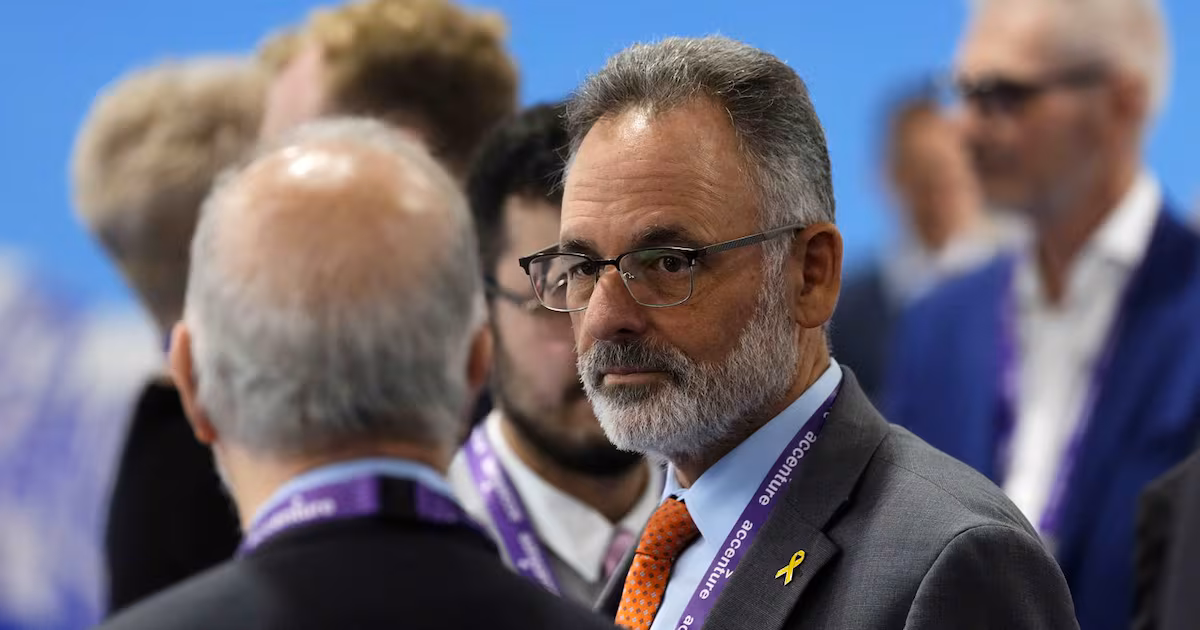 Israel pitches Canada high