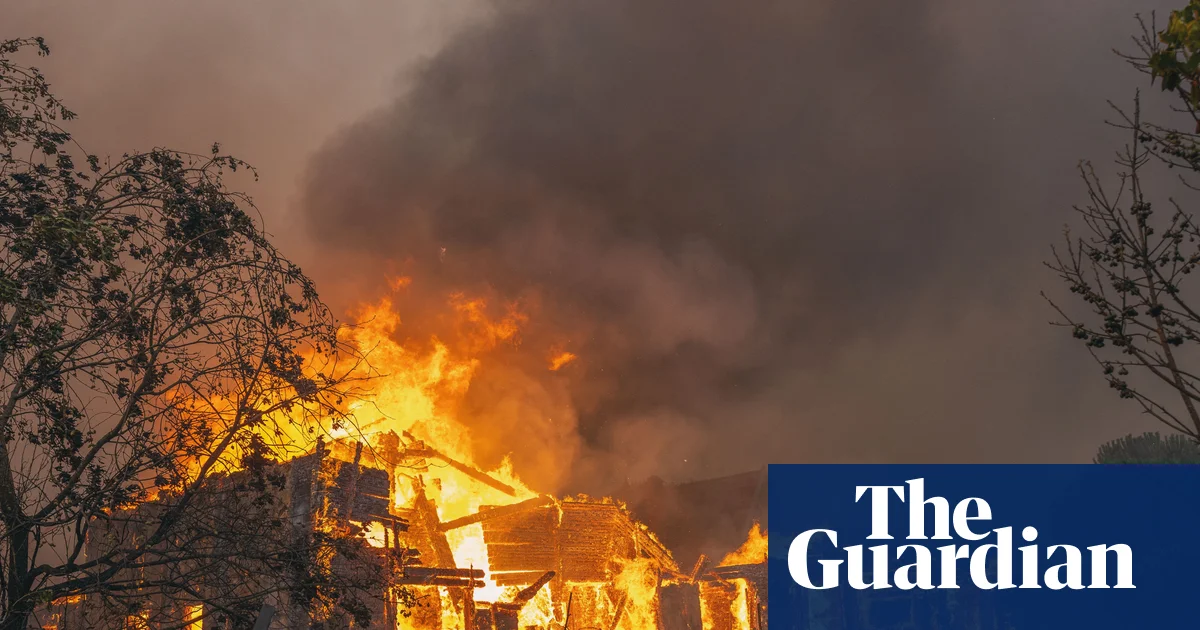 Firefighters in France battle wildfires as Pedro Sánchez warns Spain is suffering effects of ‘climate emergency’