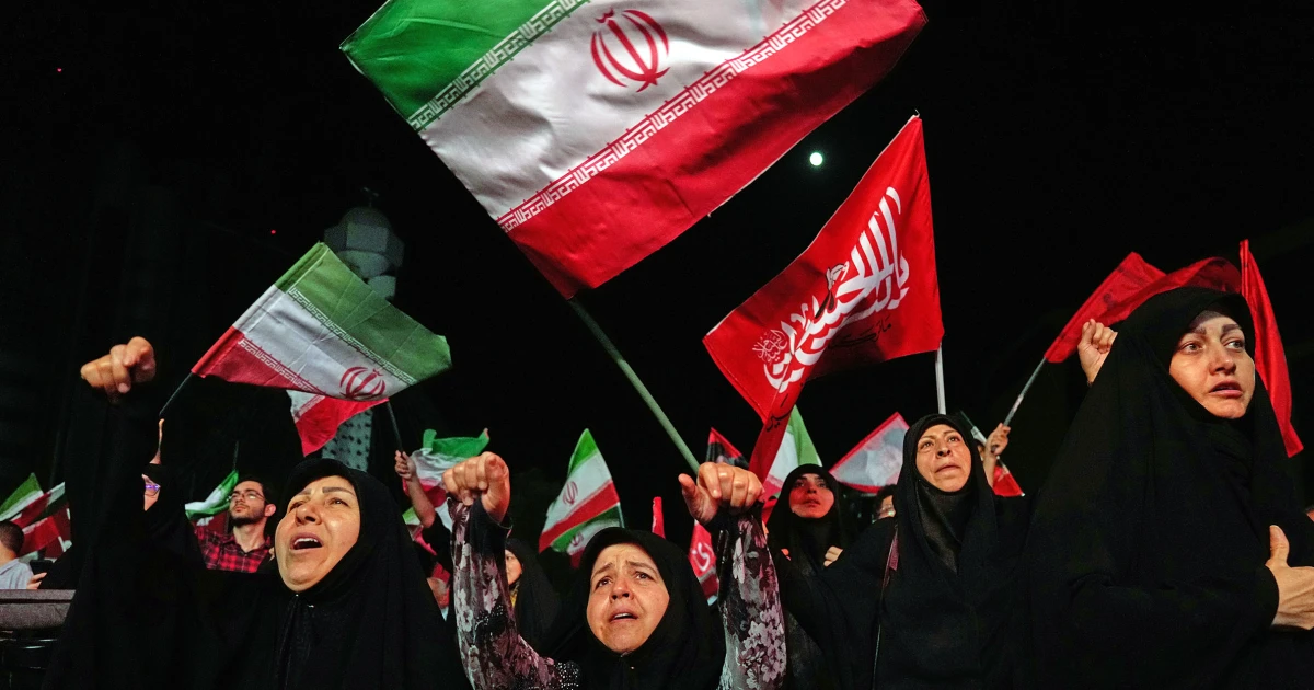 U.S. thwarts an Iranian missile attack and launches strikes with Saudi Arabia against militias in Iraq