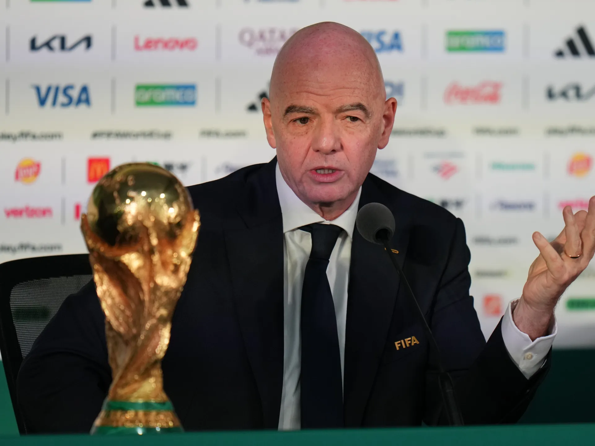 Infantino sets deadline for FIFA offer in Kushner