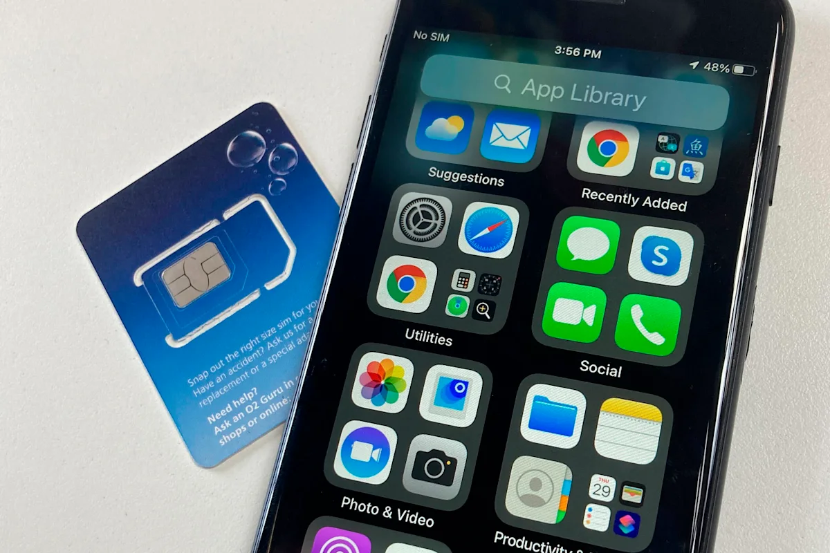 How to avoid high roaming fees on vacation