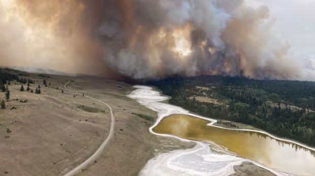 Evacuation orders expanded around Clinton as over 100 B.C. wildfires continue to burn