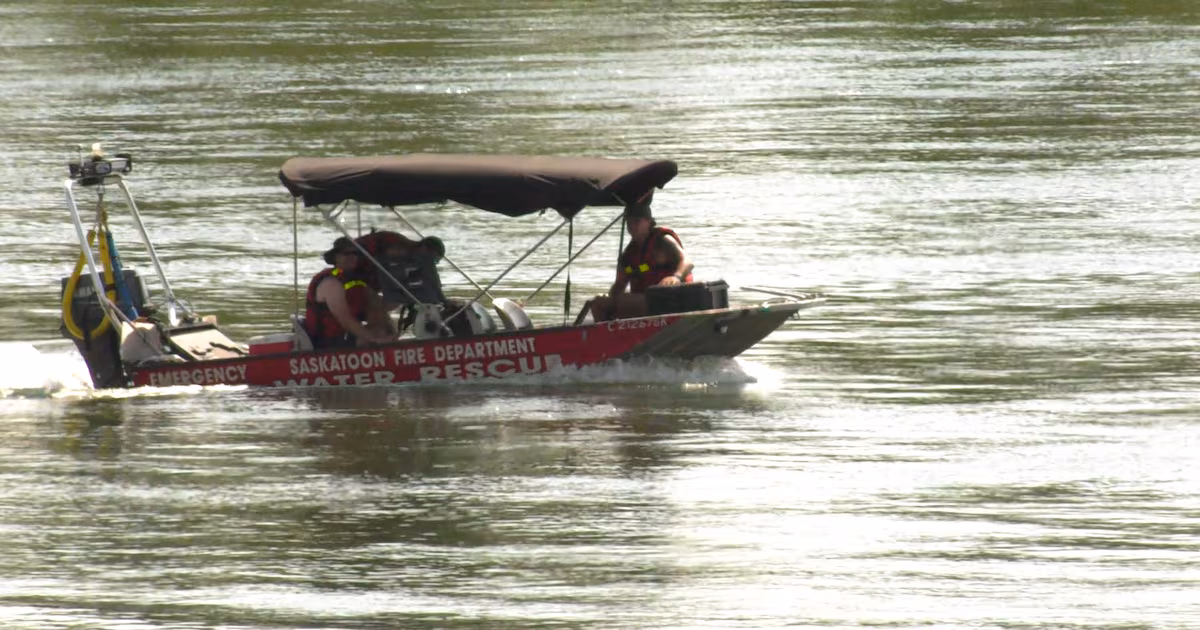 Saskatoon residents ‘shocked and saddened’ as rescue team continues river search for reported missing woman, dog