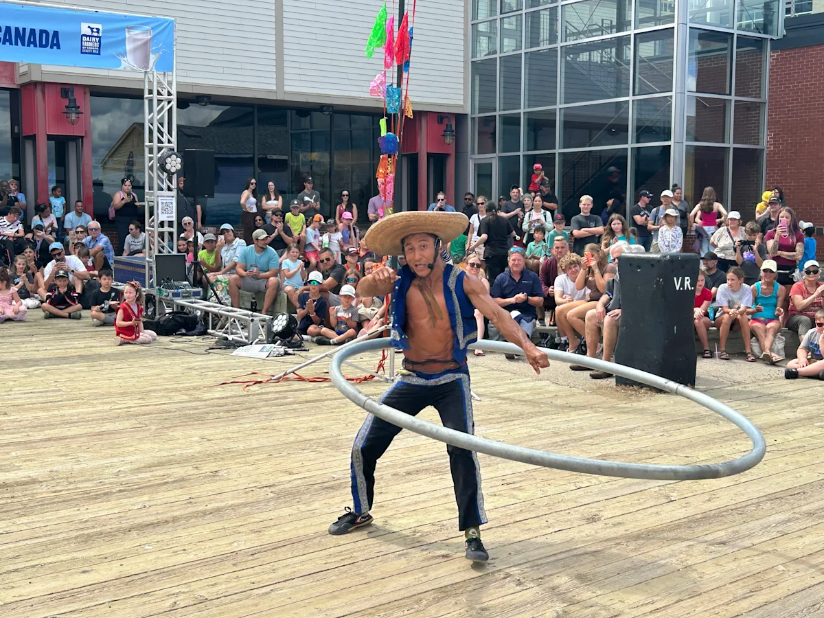 Buskers invade Halifax’s waterfront