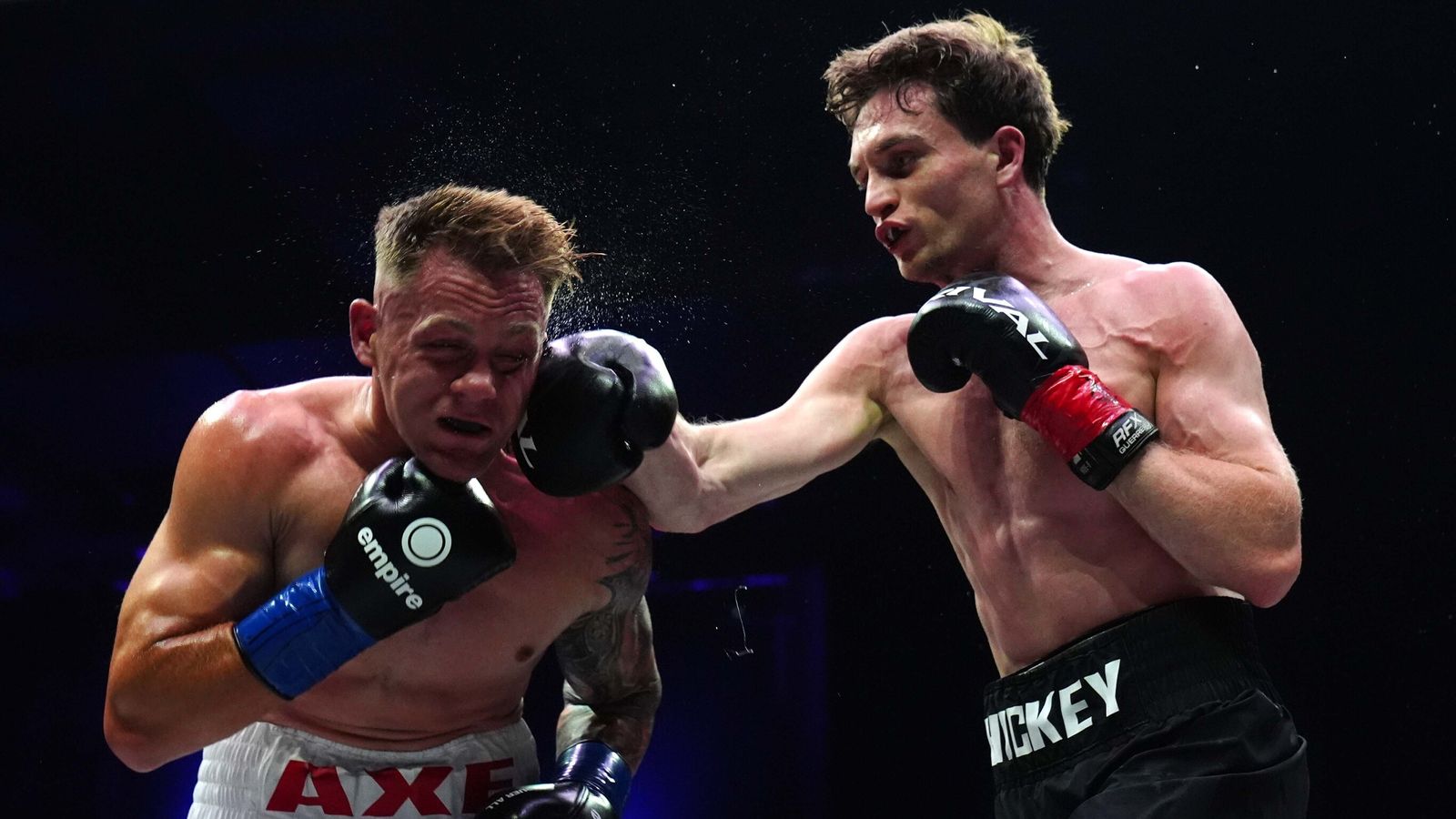 Aaron McKenna vs Etinosa Oliha LIVE!