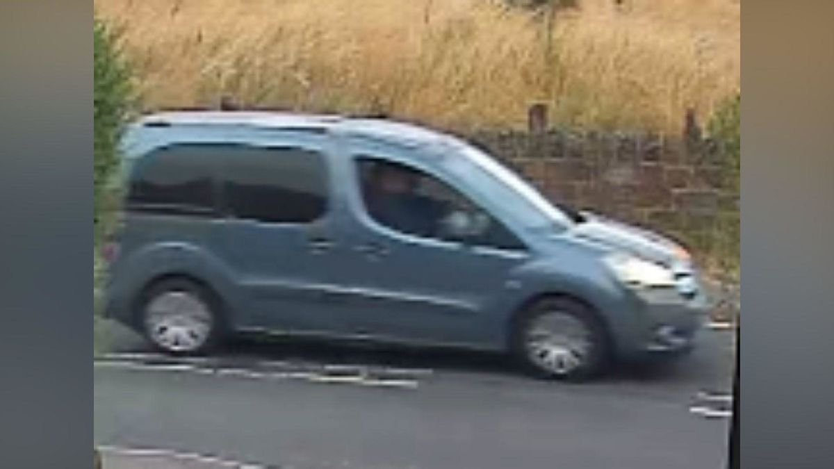 Witness appeal after car stolen with child inside