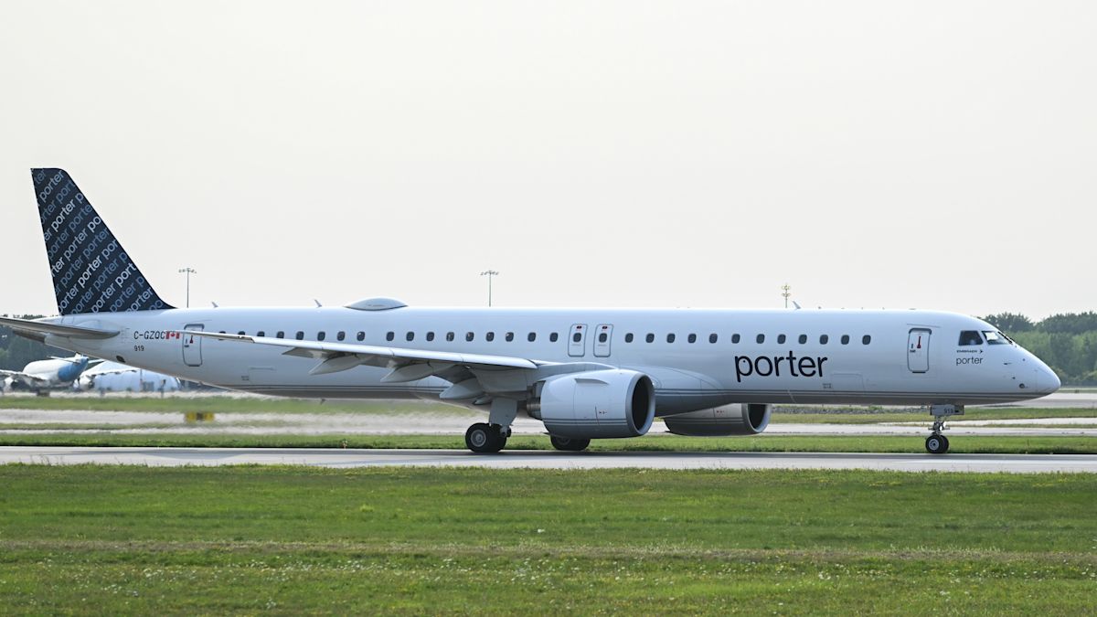 Child on cancelled flight was scared: passenger