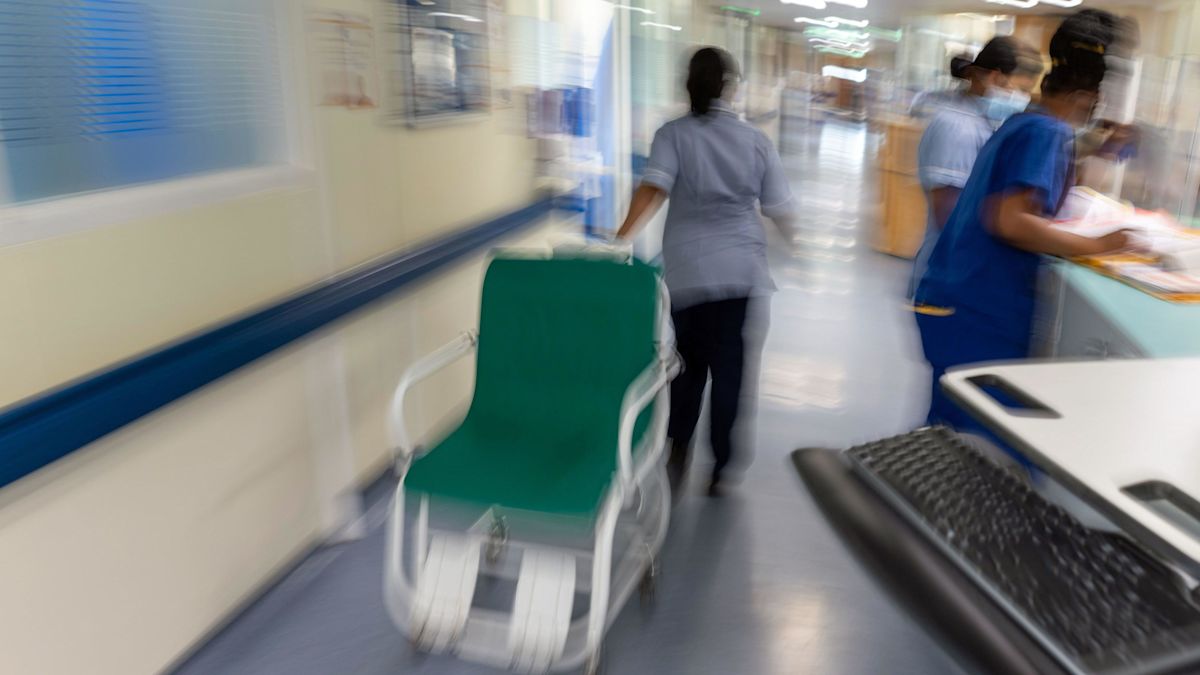 Suspended nurse struck off after no improvement