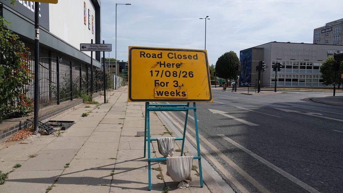 Underground heat pipes to be laid beneath street
