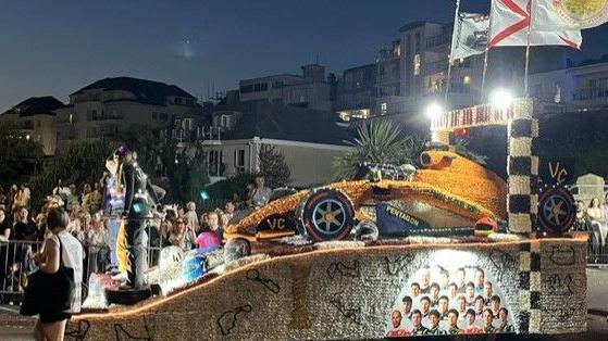 Thousands gather for Moonlight Parade show