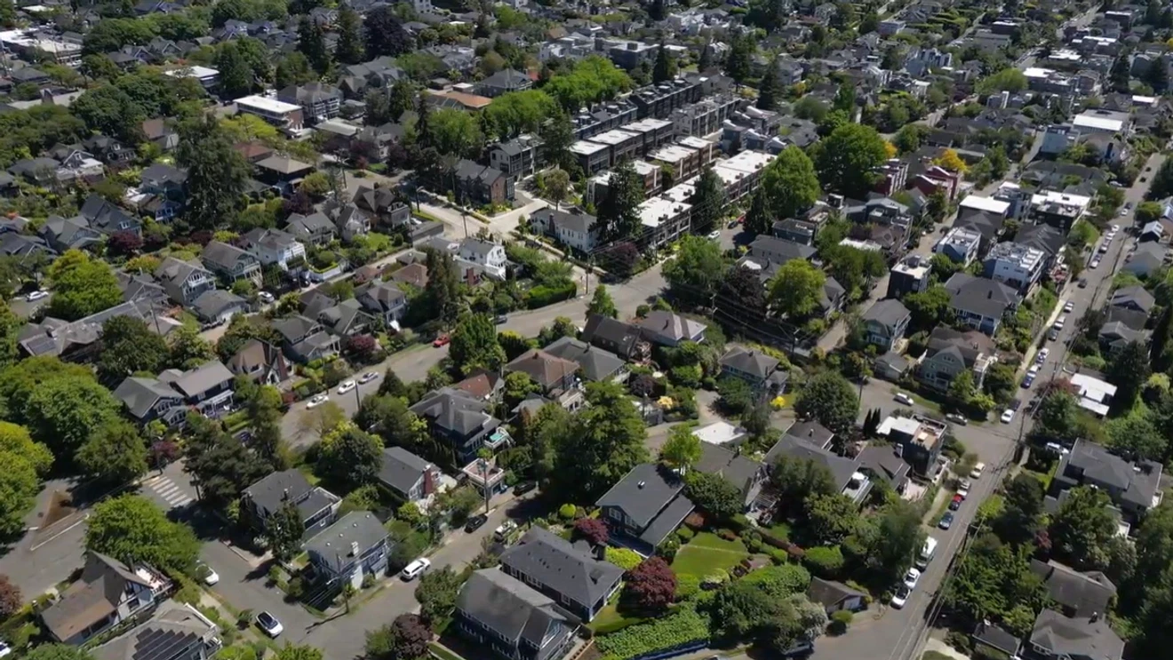 Pending home sales plunge in Seattle area amid tech industry shifts