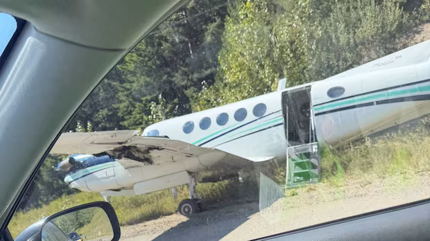 2 vehicles involved as plane makes emergency landing on Prince George road