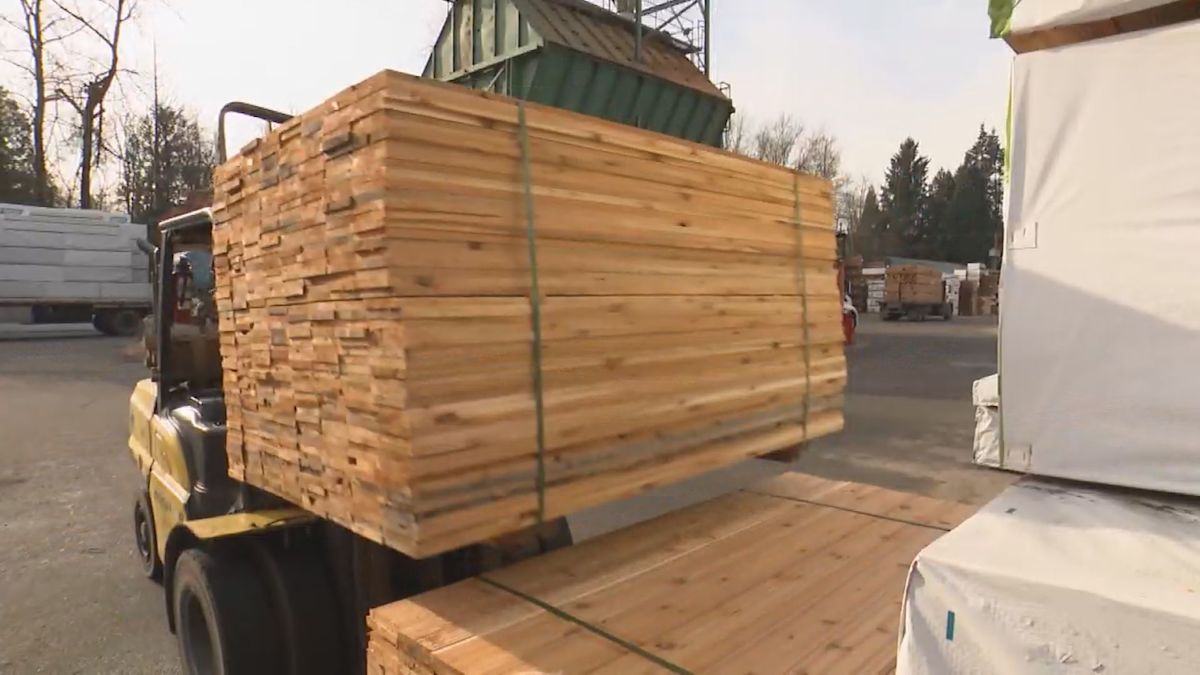 Canadian industries warn of potential trade deal consequences
