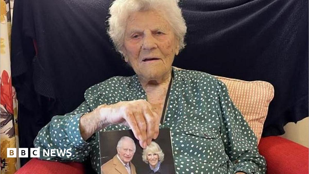 World's oldest person celebrates turning 117 in Lightwater