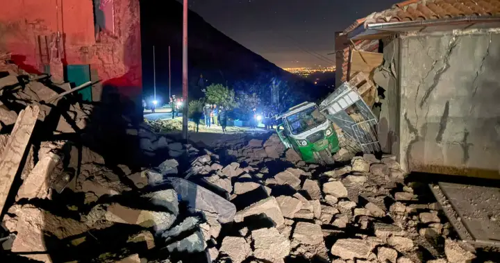 6.7 magnitude earthquake hits Peru’s southern Andes Mountains, injures 2