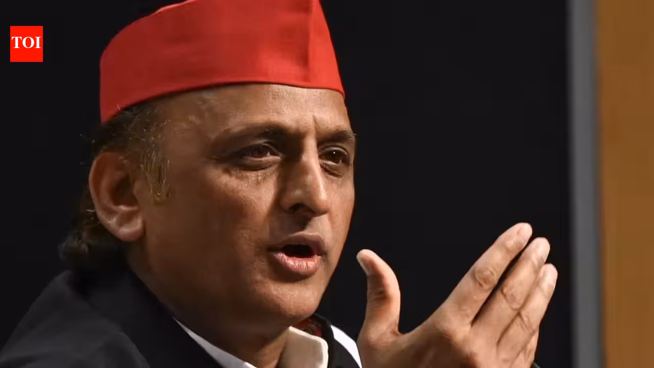 Why Samajwadi Party never split? Akhilesh Yadav points out 'benefit' of dynastic politics