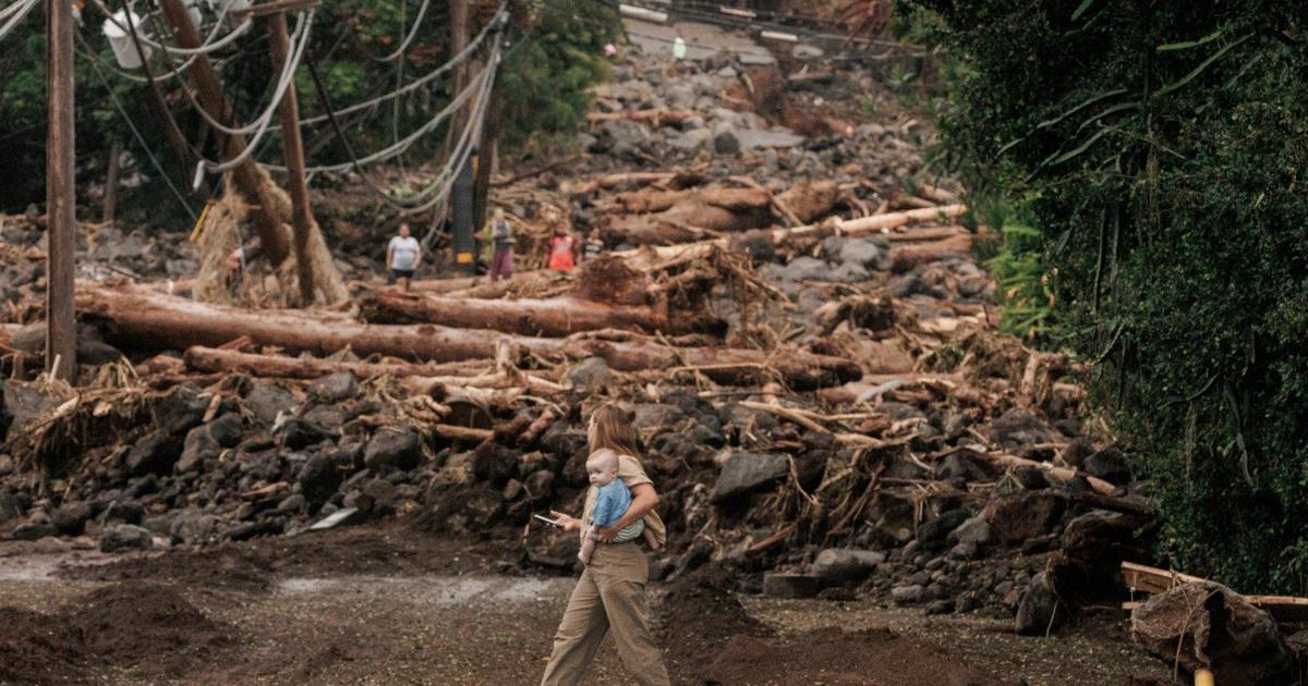 Tropical Storm Moke advances toward Hawaii as winds strengthen
