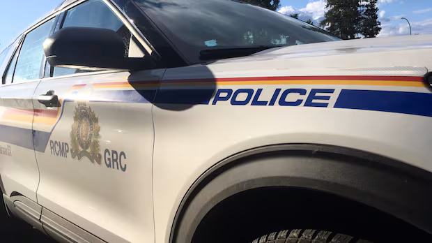 3 dead after 2 Vancouver Island highway crashes