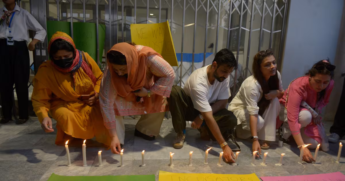 8 officials suspended after probe into Pakistan hospital fire that killed 14 newborns