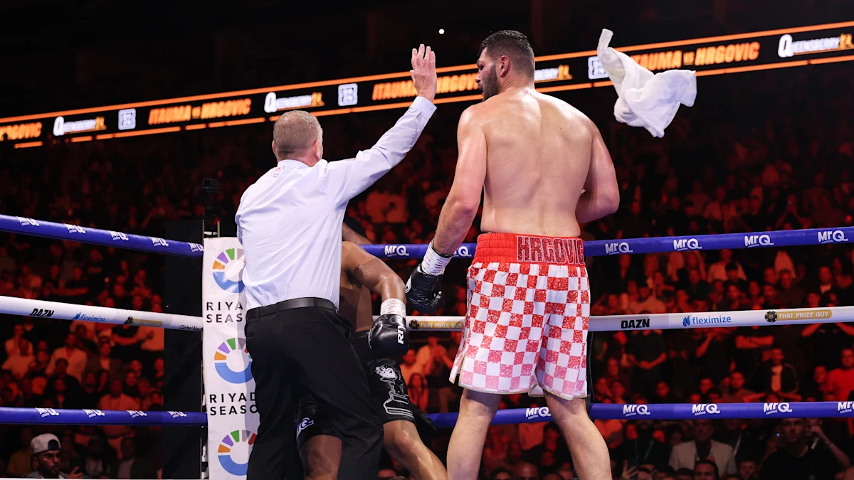 Boxer hospitalised after ‘shocking turn of events’ in world title fight
