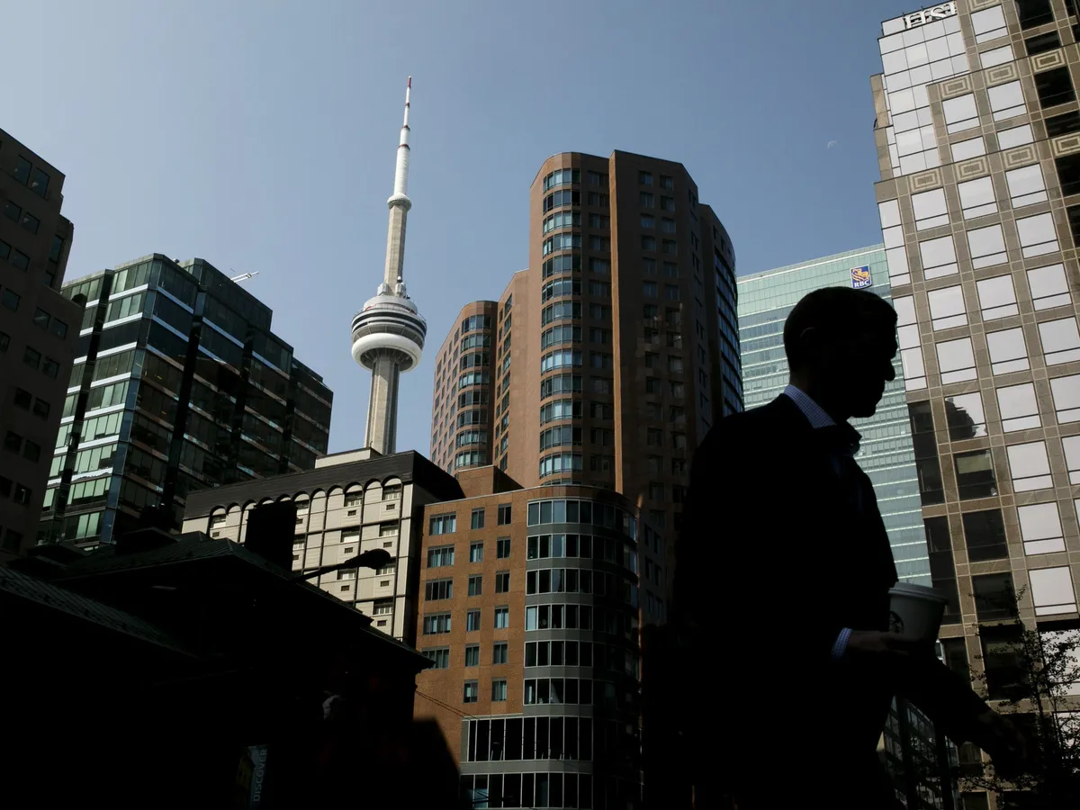 News of the day: Banks eye major projects, U.S. dollar bear market, investing advice, merit-based pay increases, salvaging Canada