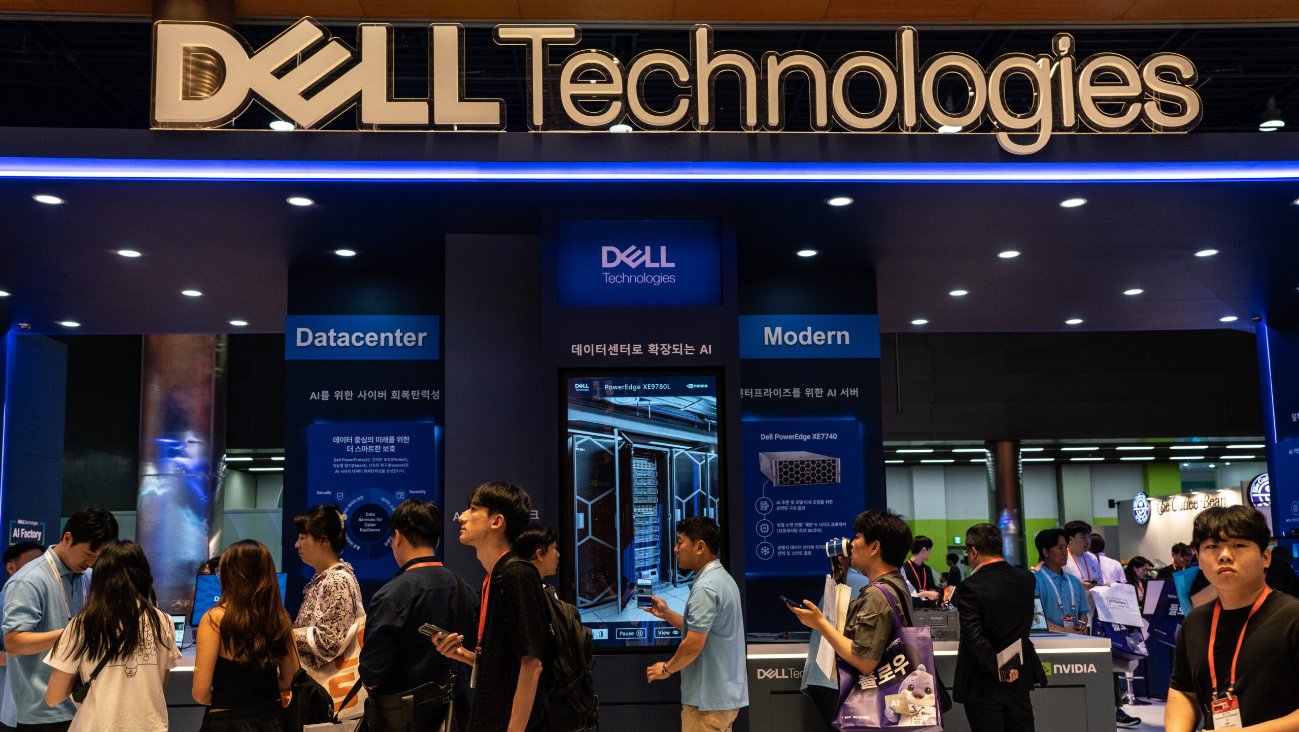 Dell Buoys AI Trade Amid Looming Chip Shortages