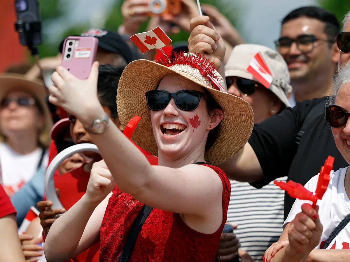 Canadians are happier than they've been in years, poll finds