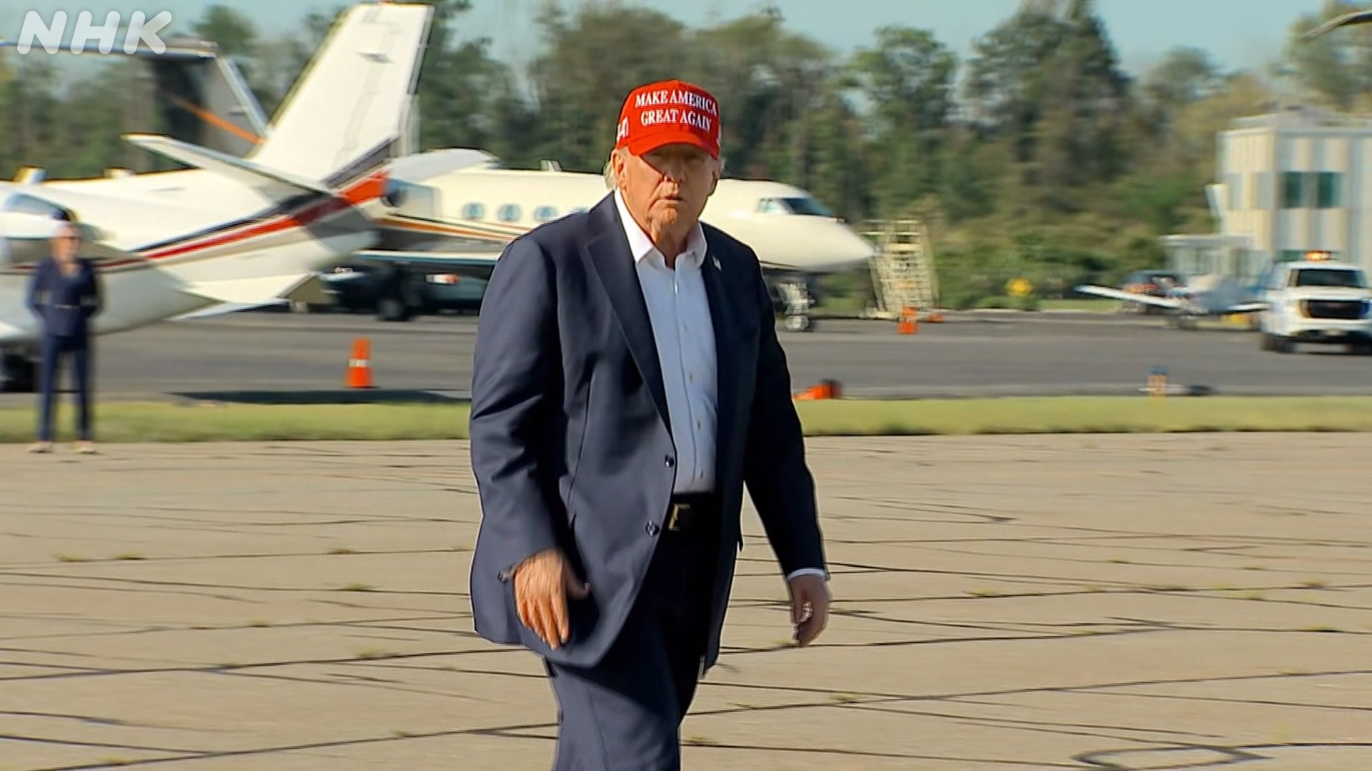 Trump announces ban on some imports from Canada