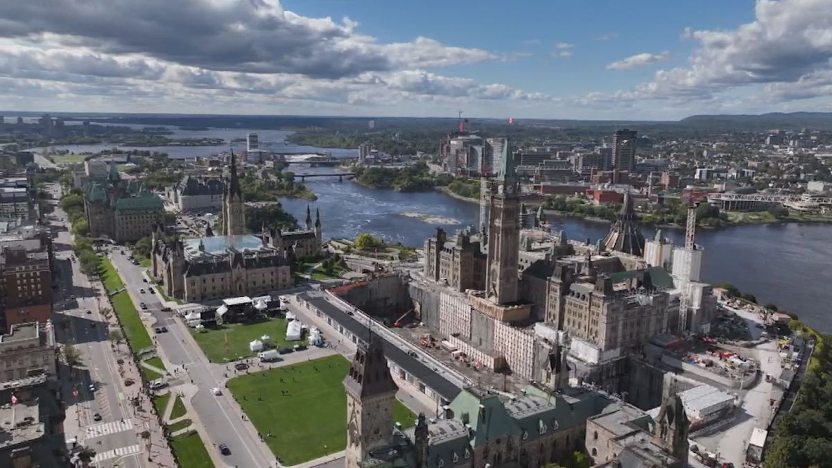 Federal finance minister defends Canada's response to Trump's trade war