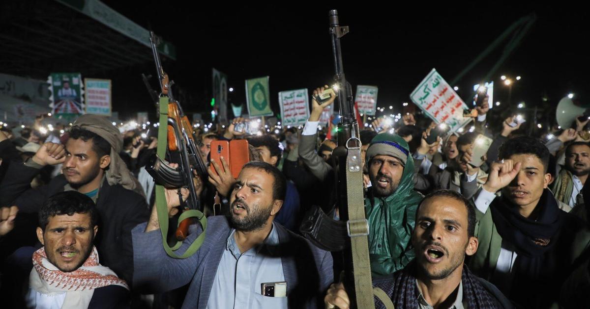 Photos show Houthi rallies, fighters and daily life inside Yemen.