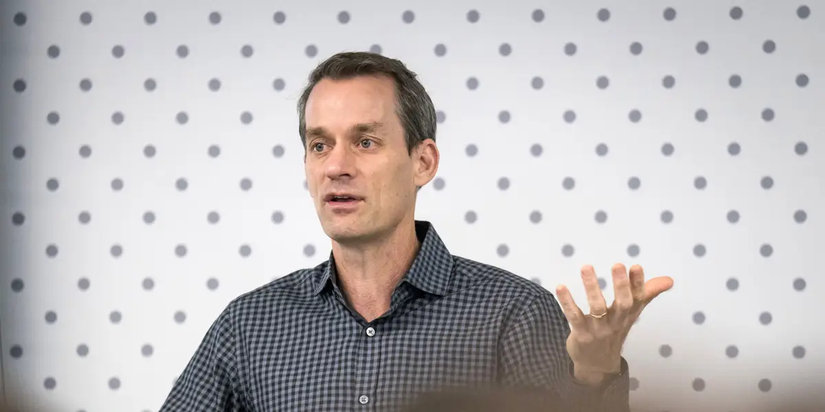 Former Google chief scientist Jeff Dean is raising again for his new AI startup, seeking around a $50 billion valuation
