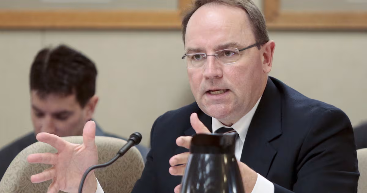 U.S. rep had to swim to safety after emergency landing