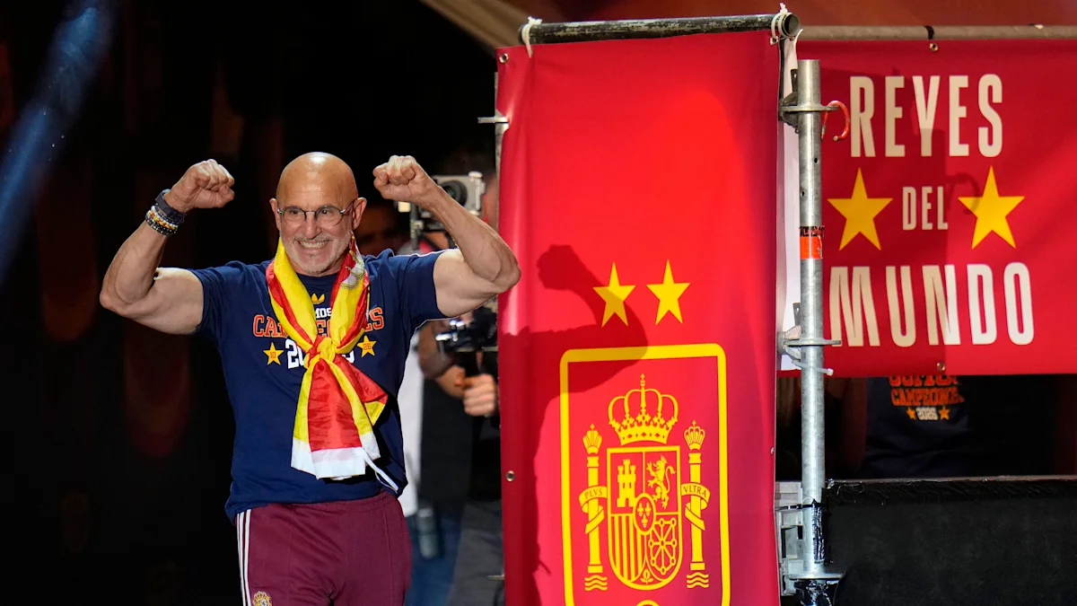 Huge contract news! World Cup-winning boss Luis de la Fuente on the verge of new long