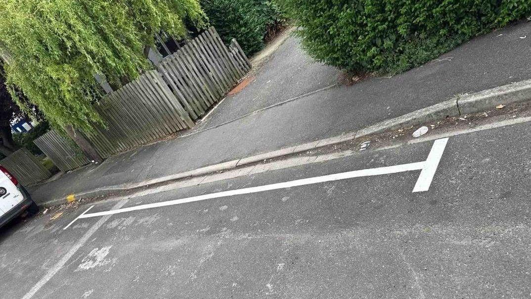 Council considers £400 charge for white lines