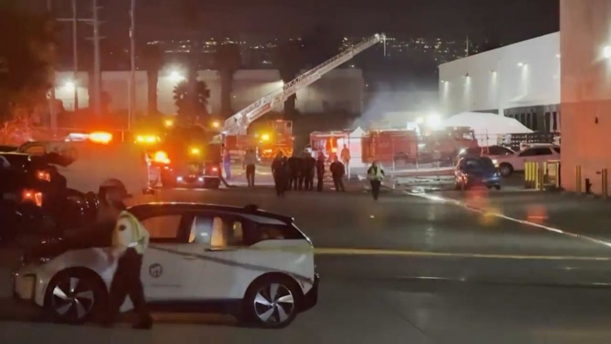 NBC news helicopter in fatal crash in LA neighborhood