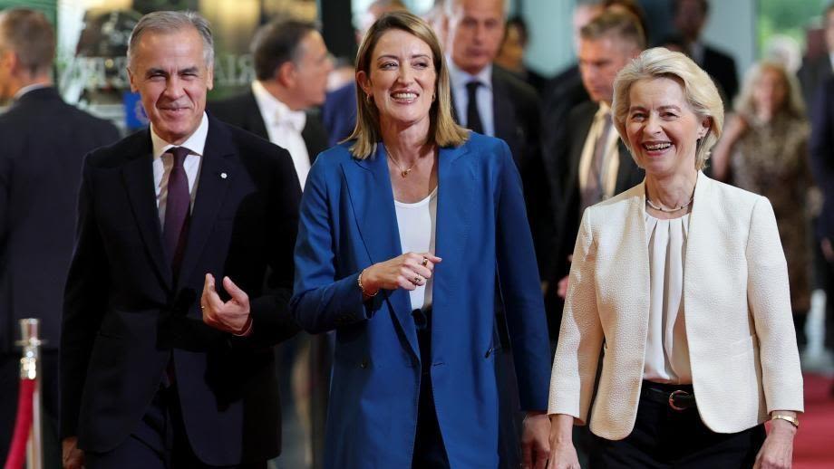 EU chief opens door for Canada to become 'associate member'