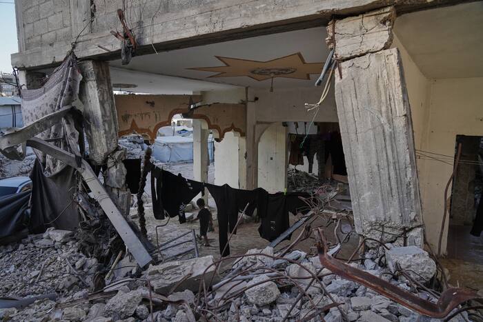 Fatal building collapse highlights dangers plaguing Gaza nearly a year after ceasefire