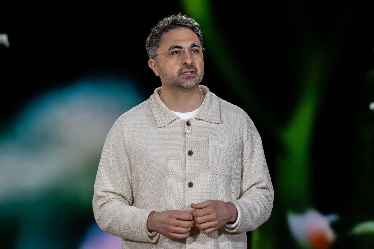 Microsoft AI Chief Warns Giving Artificial Intelligence Sense Of ‘Rights’ Could Make It Harder To Shut Down