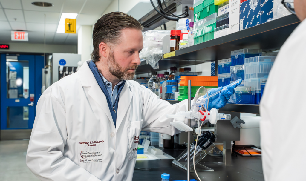Government of Canada investment boosts McMaster vaccine and biomanufacturing research