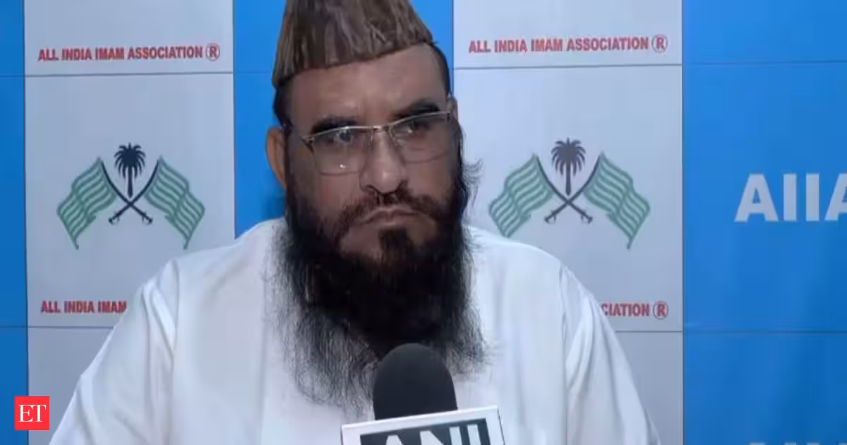 'Muslims should not feel they are outsiders in India': Maulana Sajid Rashidi on Hamid Ansari's remarks