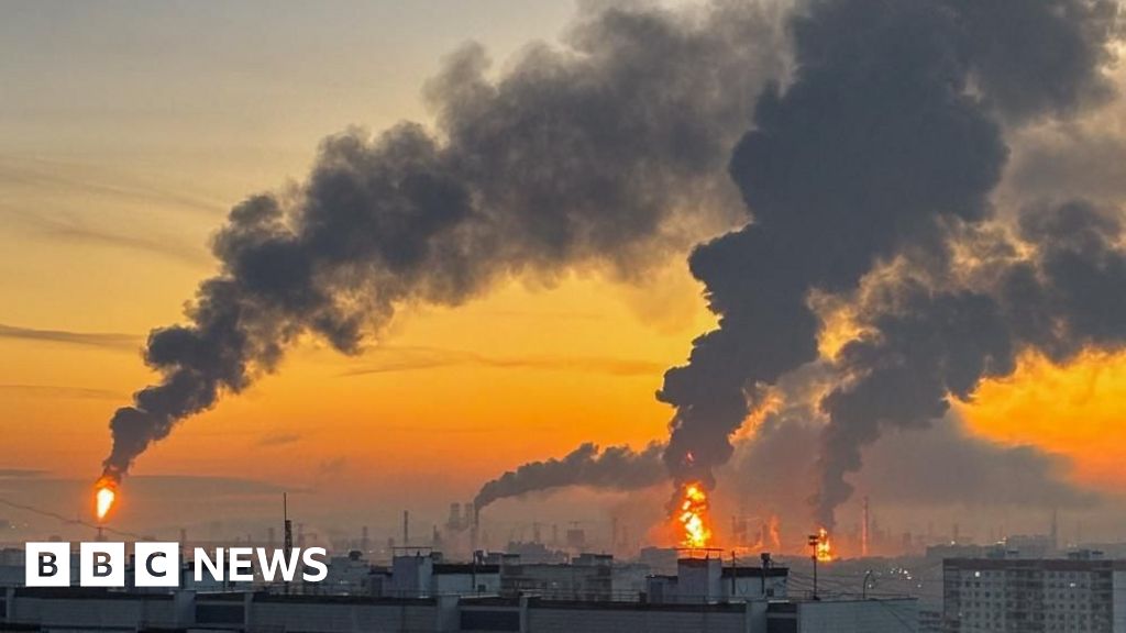 'Massive' drone attack on Moscow region sees Ukraine hit oil refinery