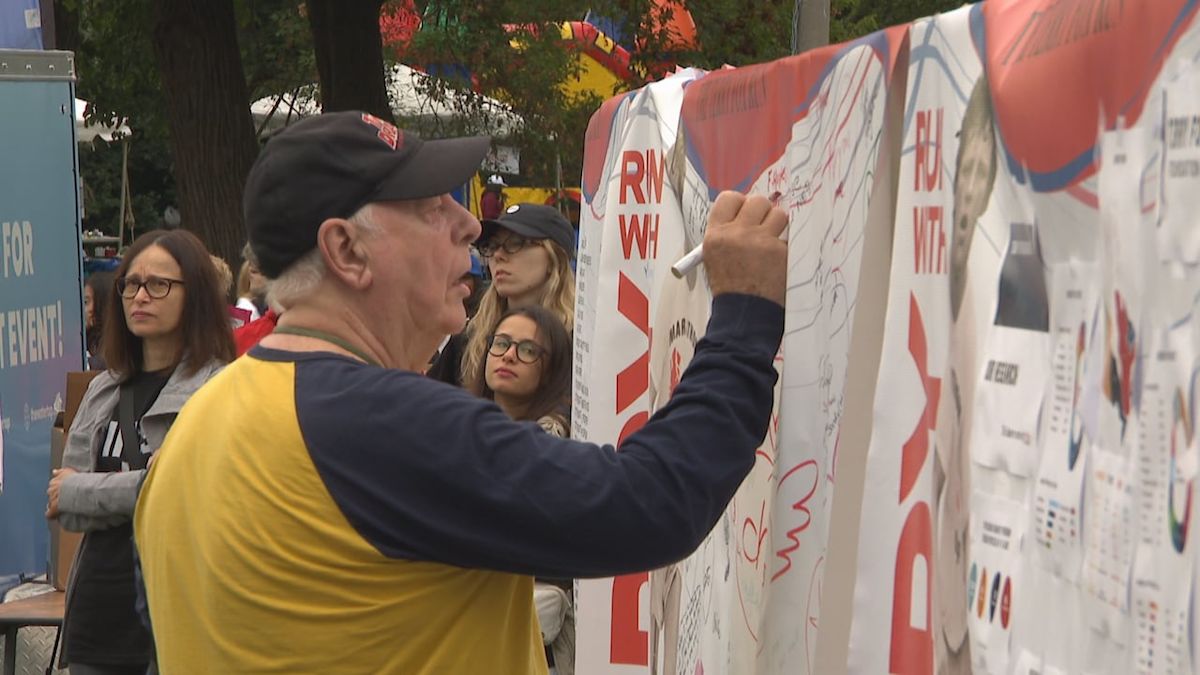 Thousands join annual Terry Fox run in Toronto