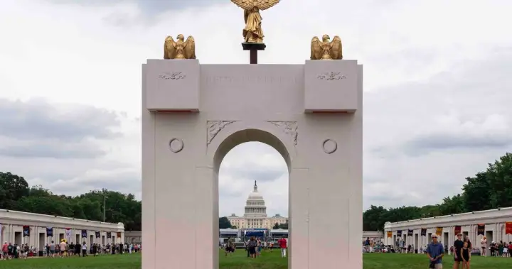 Trump says planned arch in Washington to become military complex