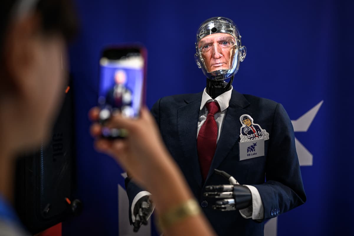 Scared of artificial intelligence? Don't worry, here's 'very stable genius' Donald Trump to the rescue!