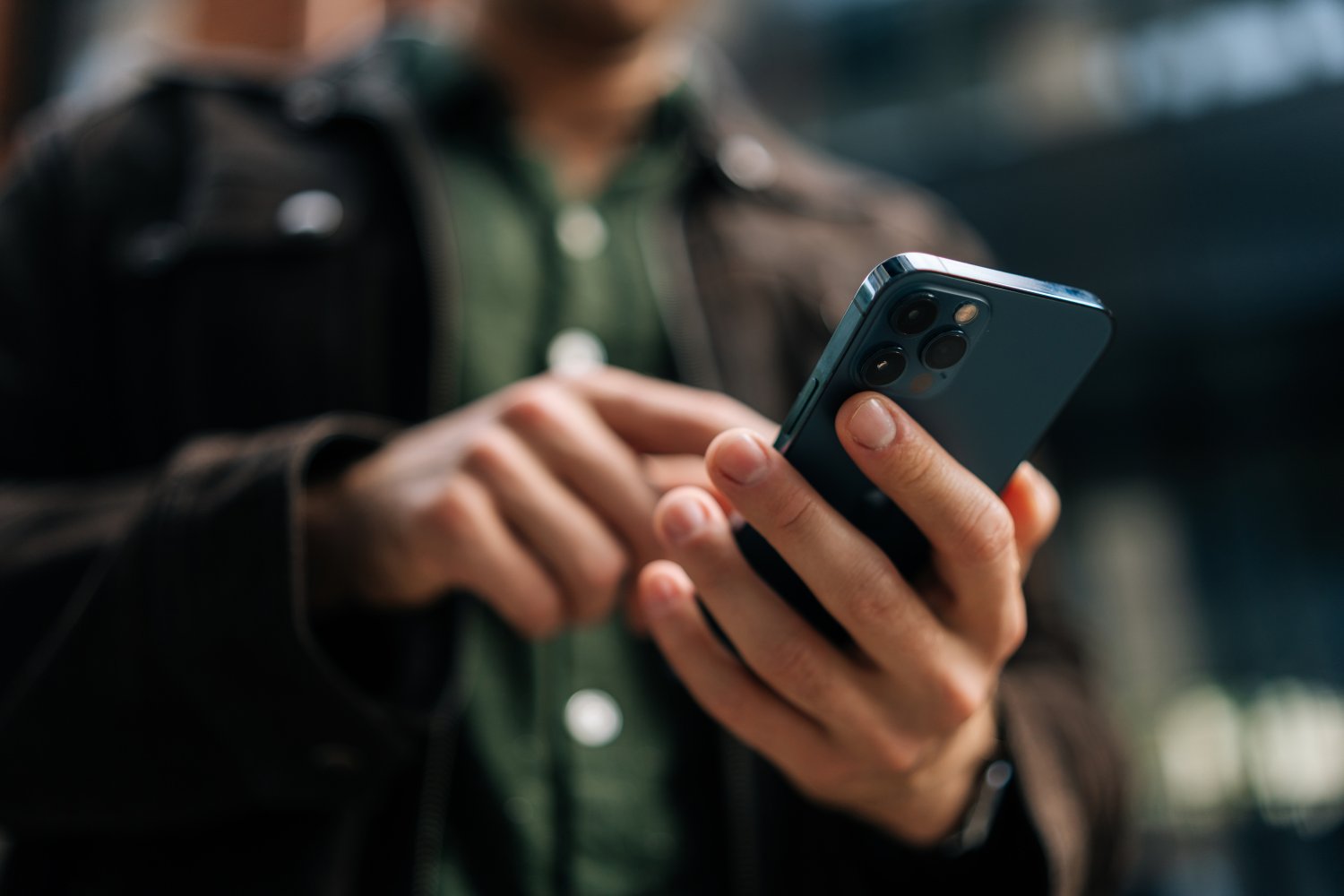 Estimating suicide risk from text