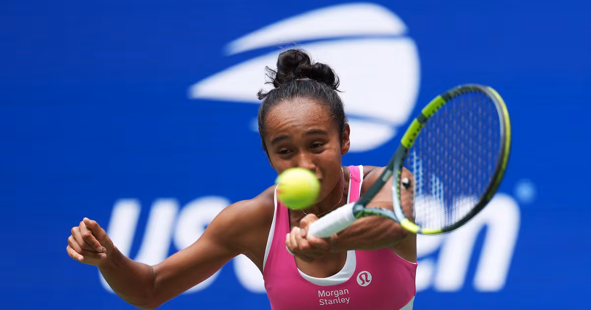 Canada's Fernandez advances to Singapore semifinals with upset of top seed Andreeva