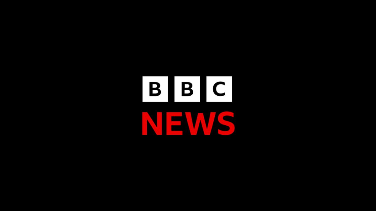 Fire crews tackle blaze at Glasgow recycling centre