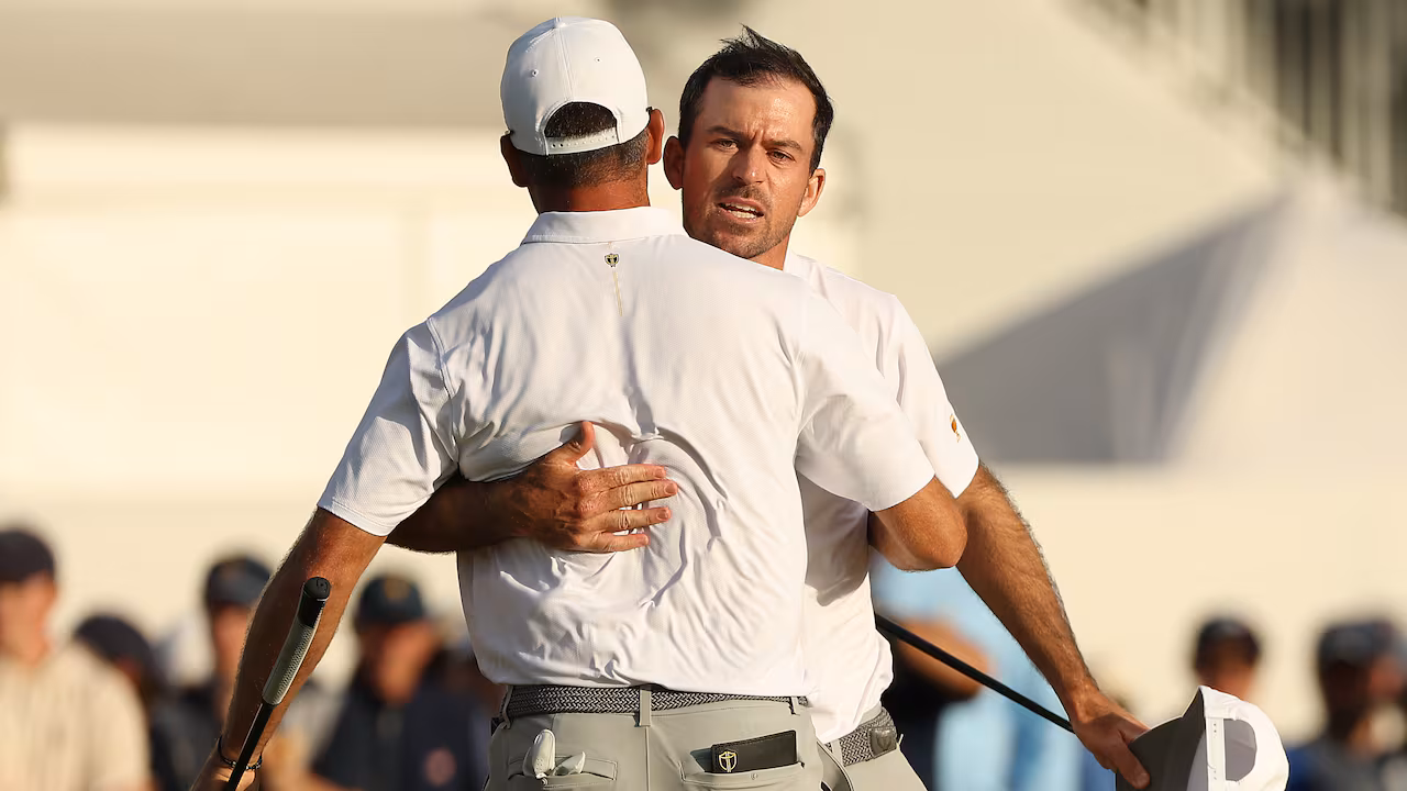 Canadians Conners and Taylor rally to help International Team to 3