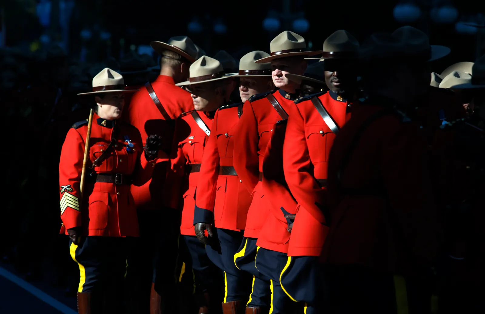 In the news today: six officers honoured, Quebec vote nears, Swift makes VMA history