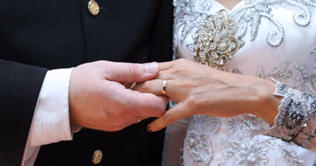 Here’s where couples are cutting corners to save money for their weddings during surging costs: experts